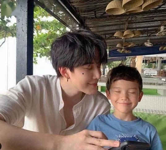 娱乐圈吃瓜不成反掉马